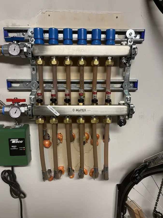 Plumber performing Leak Detection at a residential property in Berlin